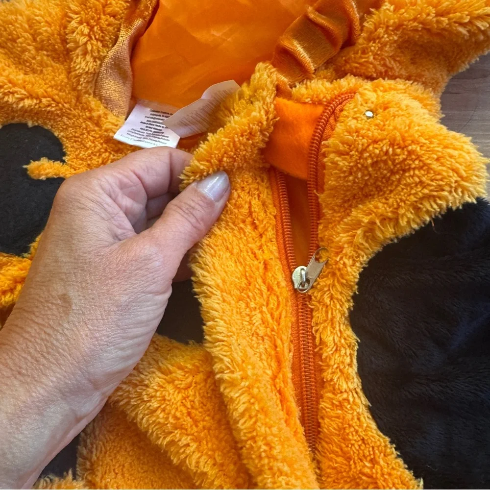 Pumpkin costume size 2t unisex baby toddler Halloween pumpkin costume